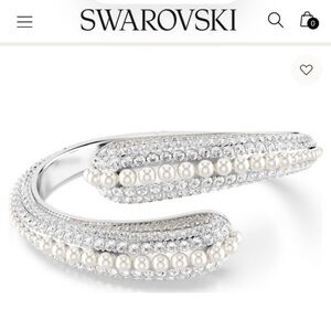 Swarovski Sublima Hinged Cuff
Crystal pearl, Round cut, White, Rhodium plated.
